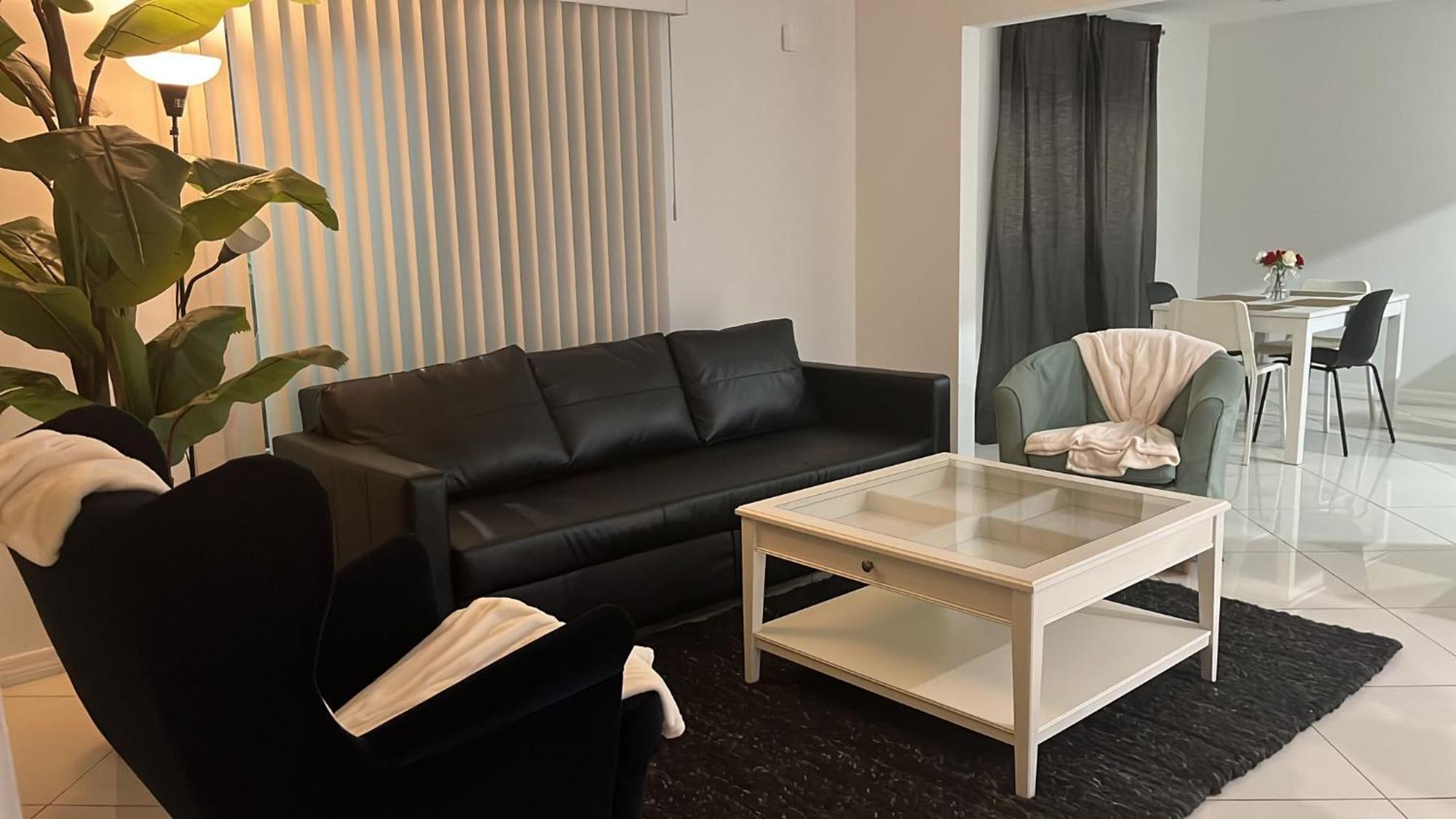 Beautiful, Fully Furnished 4Bed 2Bath House - 5 Minute Walk To Miracle Mile Downtown Coral Gables Villa Miami Kültér fotó