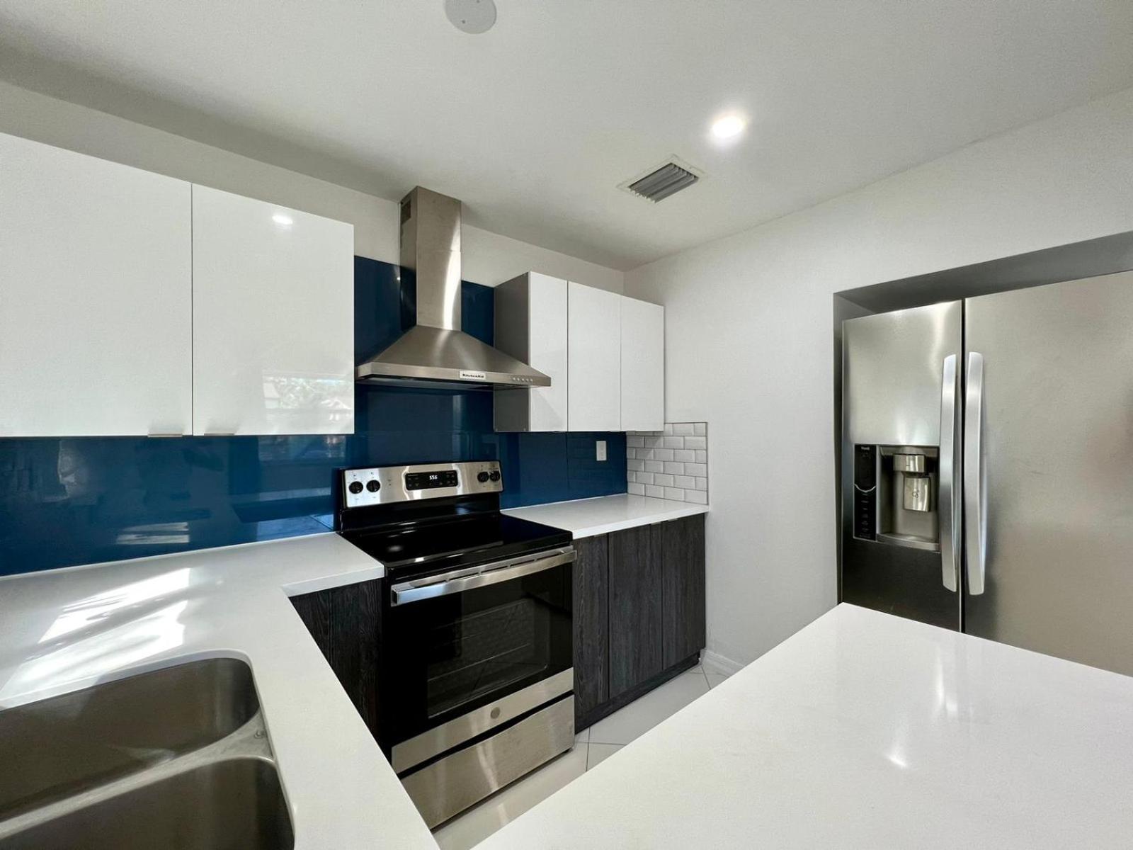 Beautiful, Fully Furnished 4Bed 2Bath House - 5 Minute Walk To Miracle Mile Downtown Coral Gables Villa Miami Kültér fotó