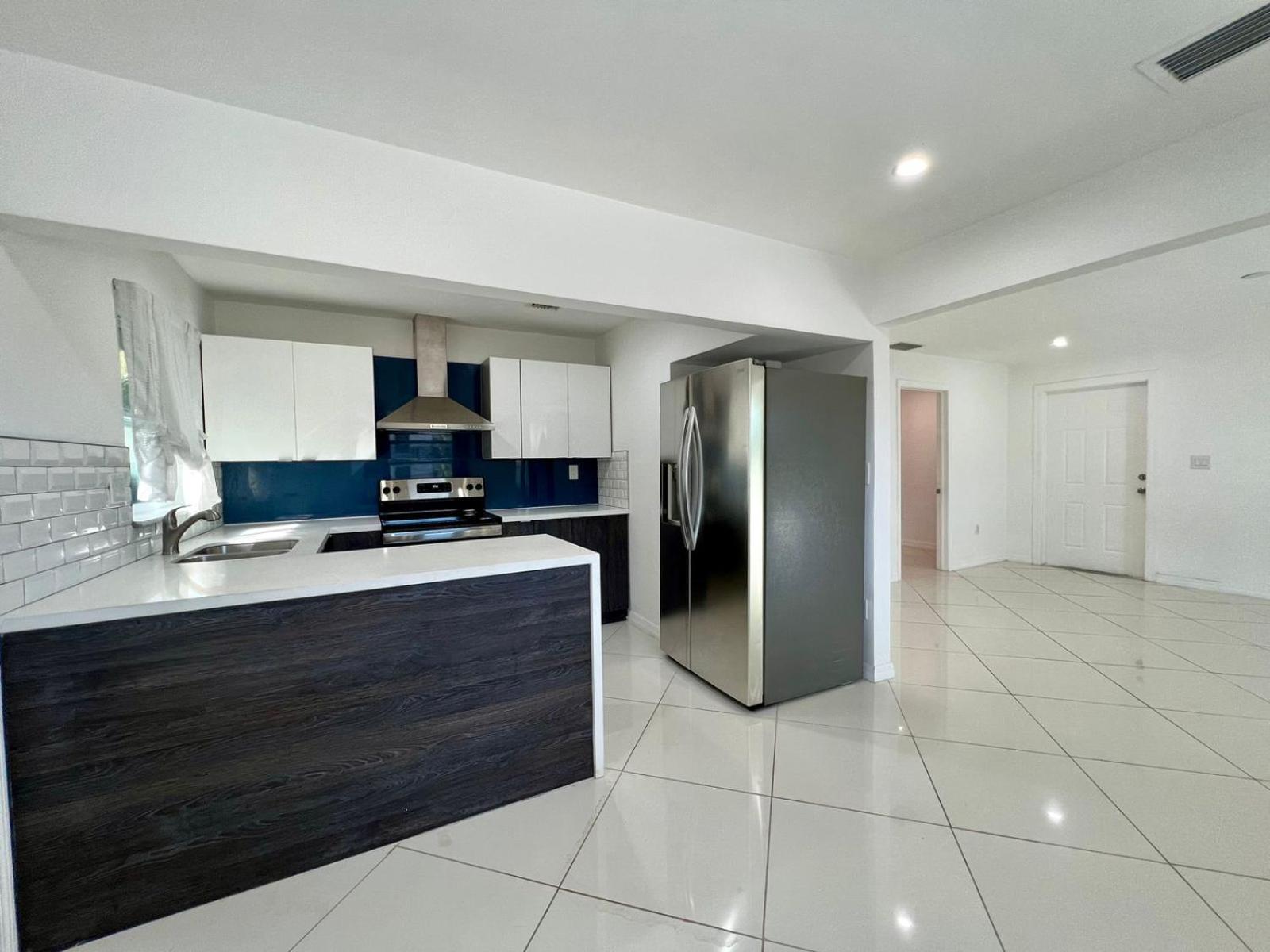 Beautiful, Fully Furnished 4Bed 2Bath House - 5 Minute Walk To Miracle Mile Downtown Coral Gables Villa Miami Kültér fotó